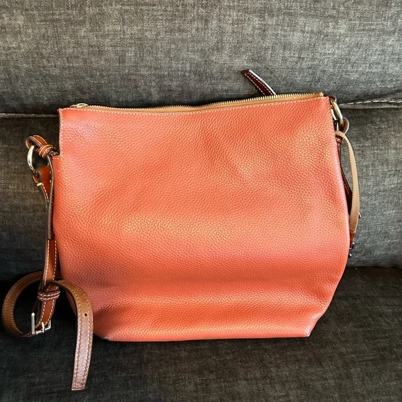 Dooney & Bourke bag - Picture 2 of 8